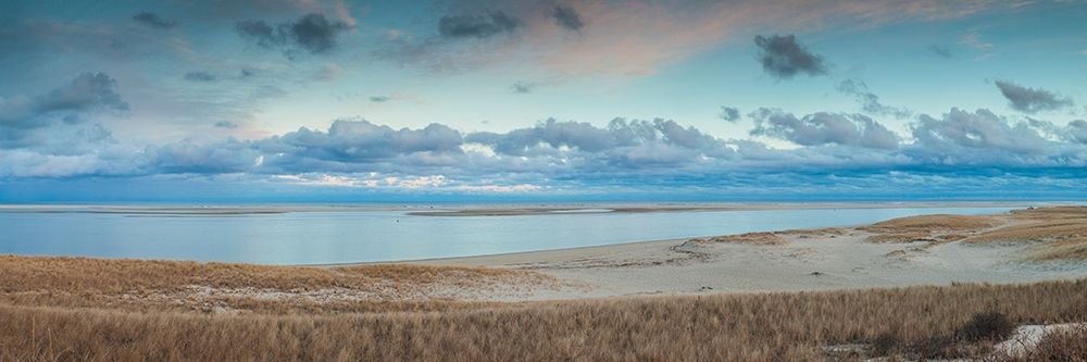 New England-Massachusetts-Cape Cod-Chatham-Chatham Light Beach-dusk